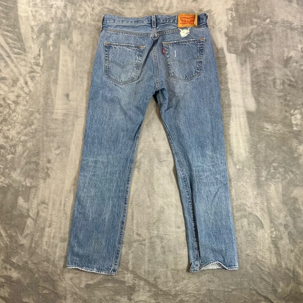Levi's 501 Original Fit Jeans Men's Size 33x32 Blue Distressed Button Fly